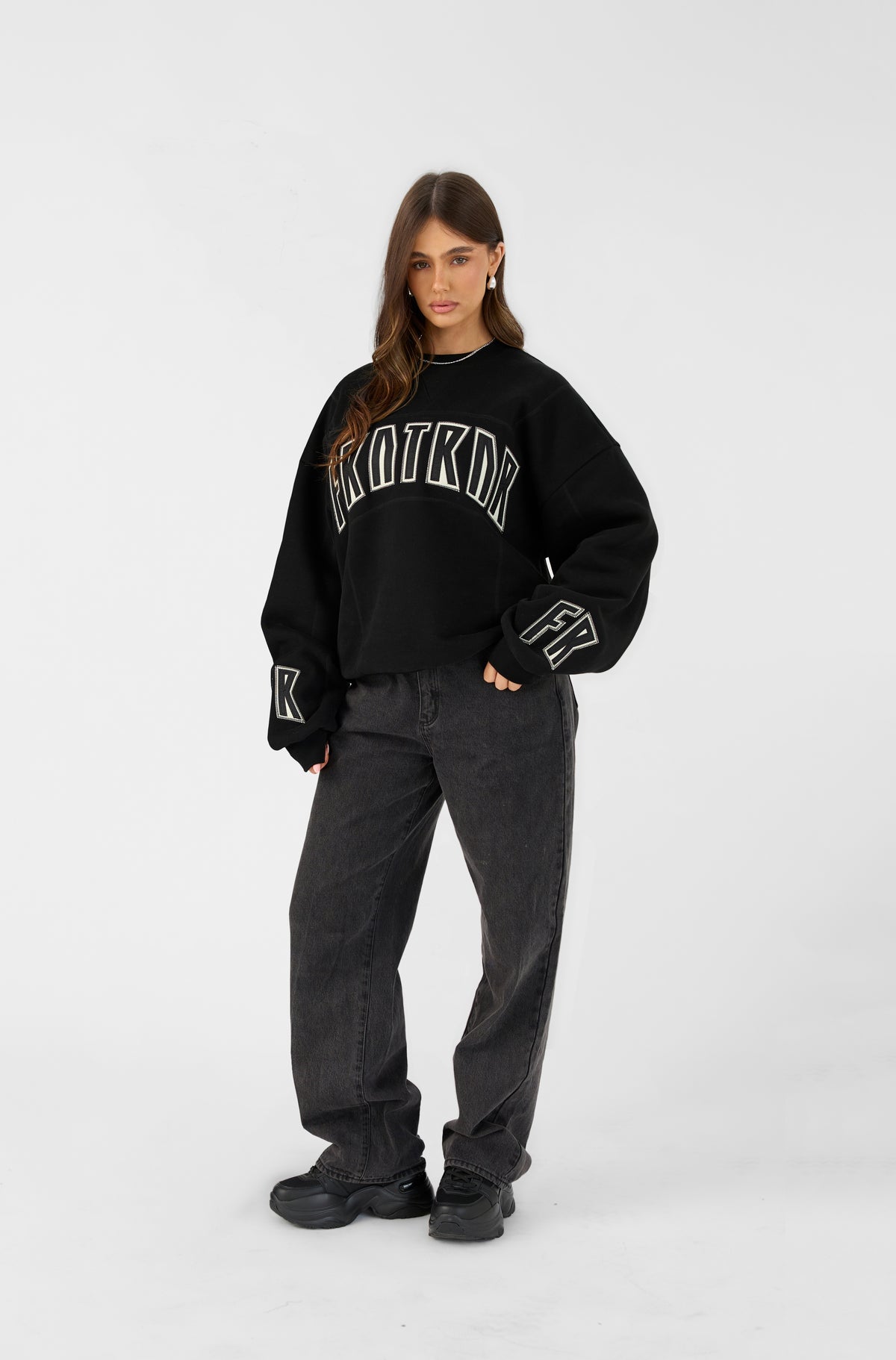 FRNTRNR Crewneck - Black - Women