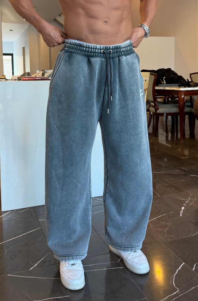 Running Dept. Barrel Leg Trackpant Concrete