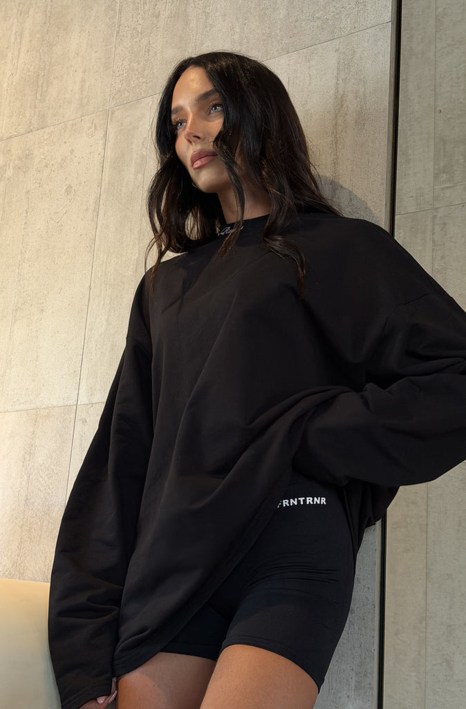 Script L/S Tee Black