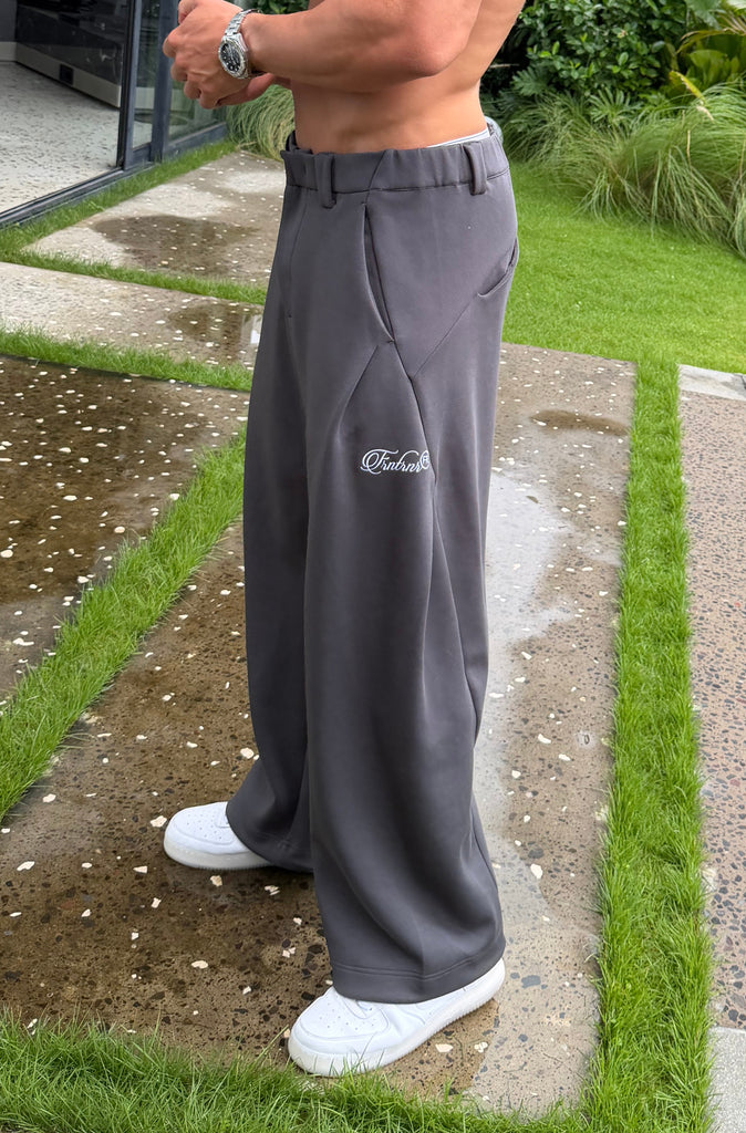 Insignia Barrel Leg Pant Charcoal