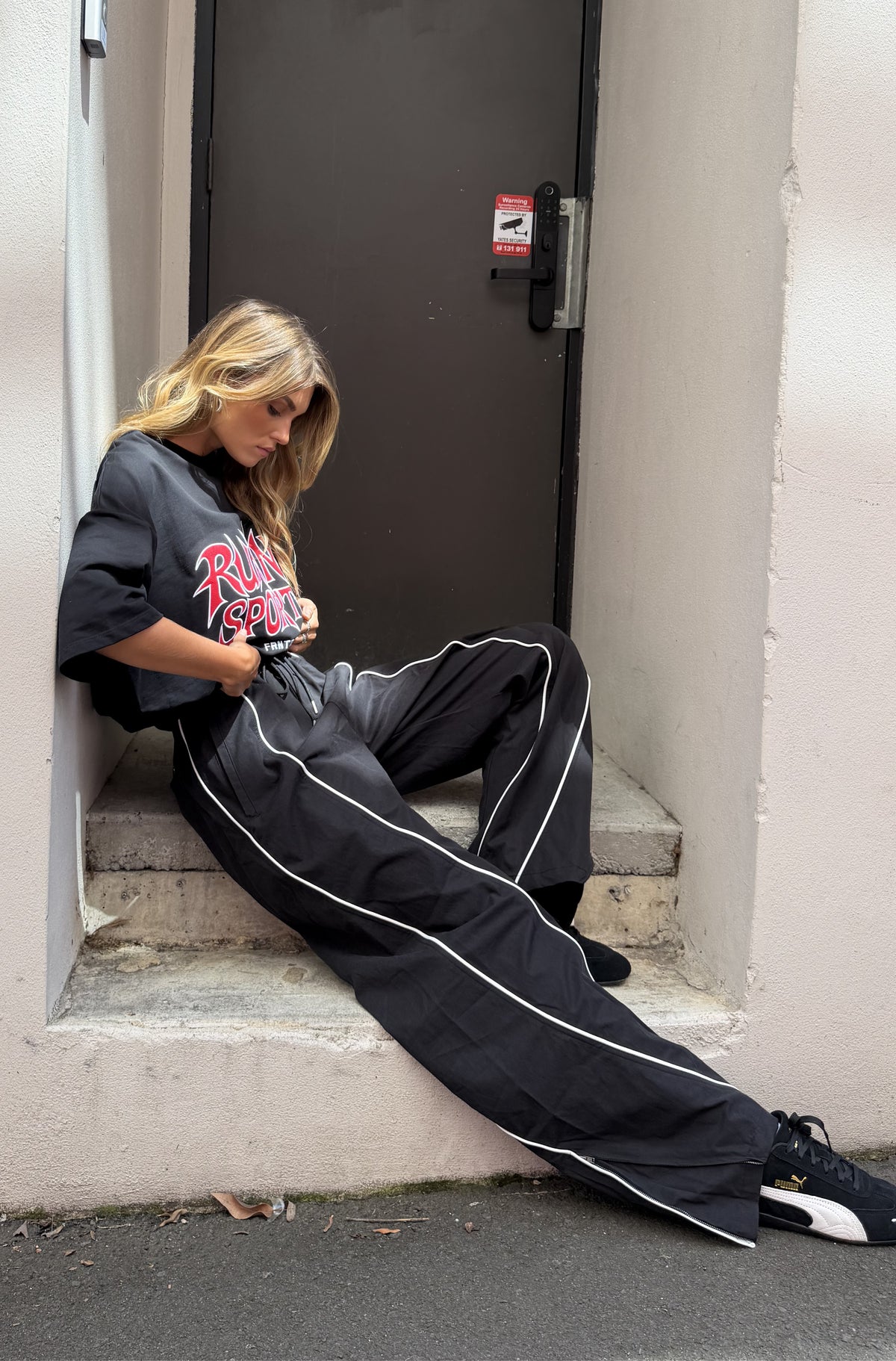 Phase Piped Barrel Leg Pant Black [women]