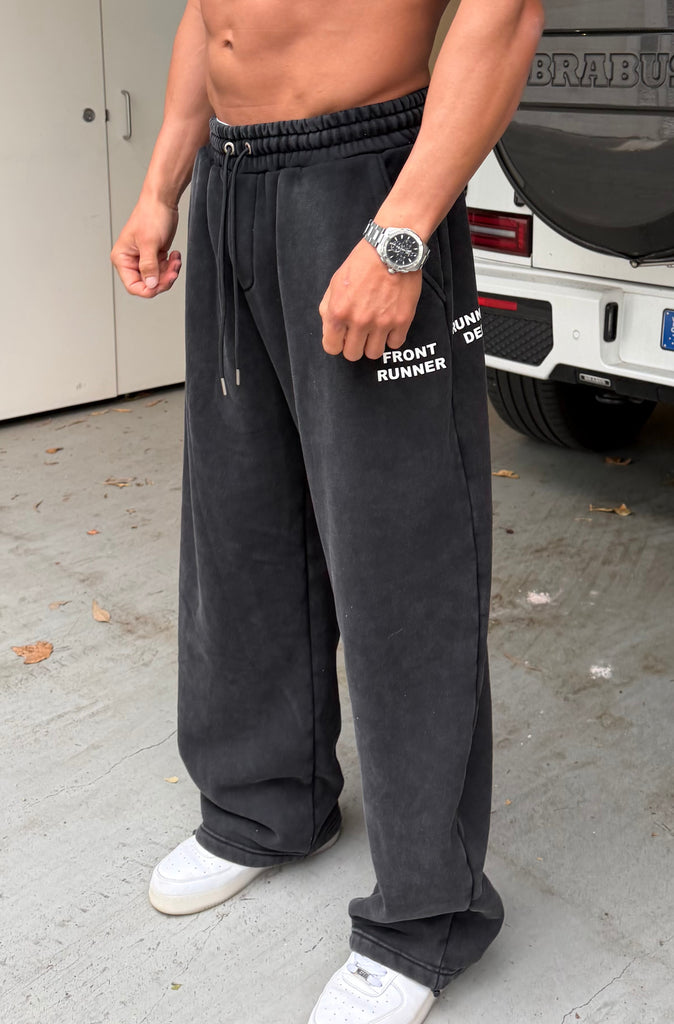 Running Dept. Barrel Leg Trackpant Washed Black