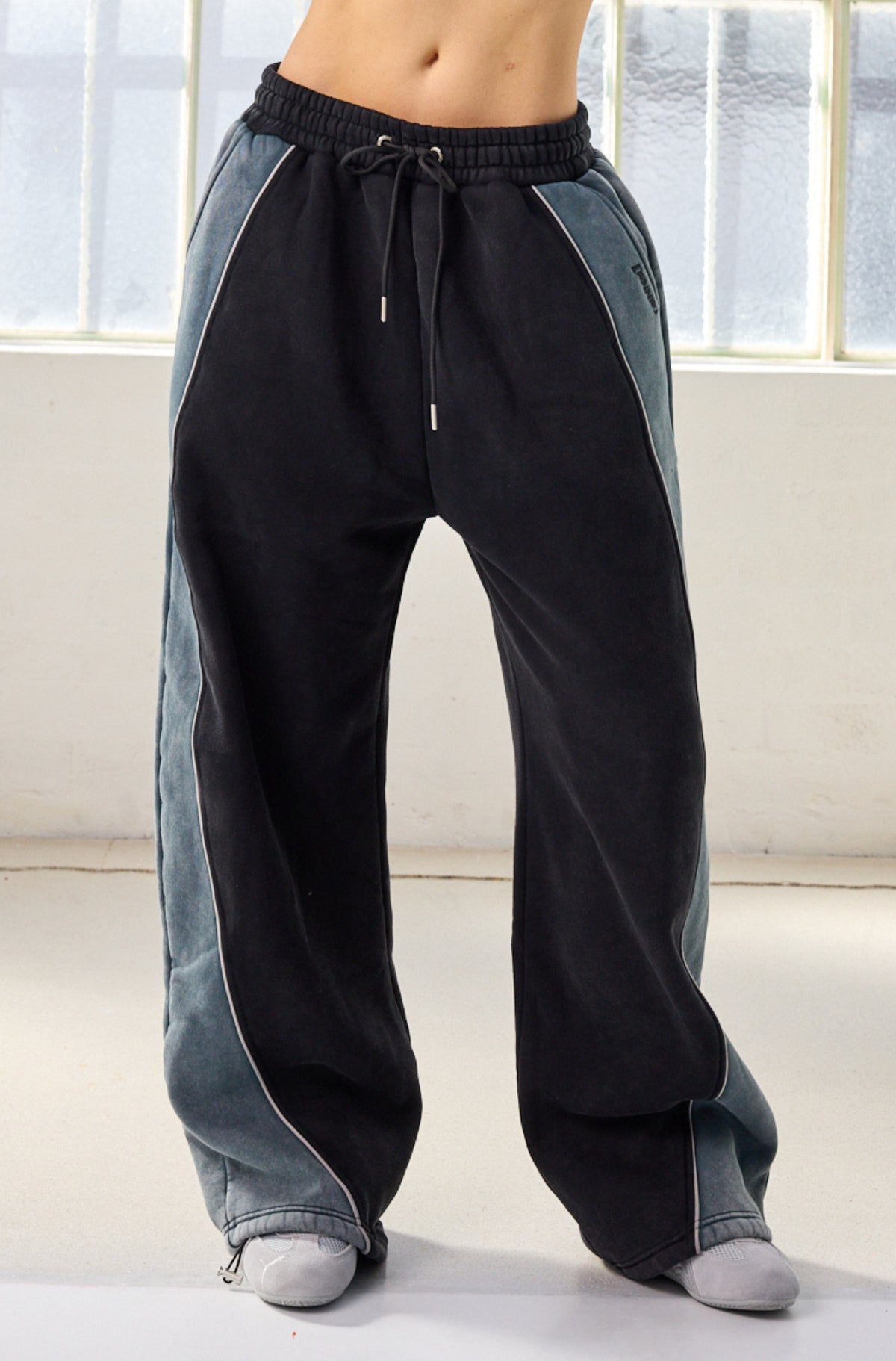 2 Tone Barrel Pant Washed Black [women]