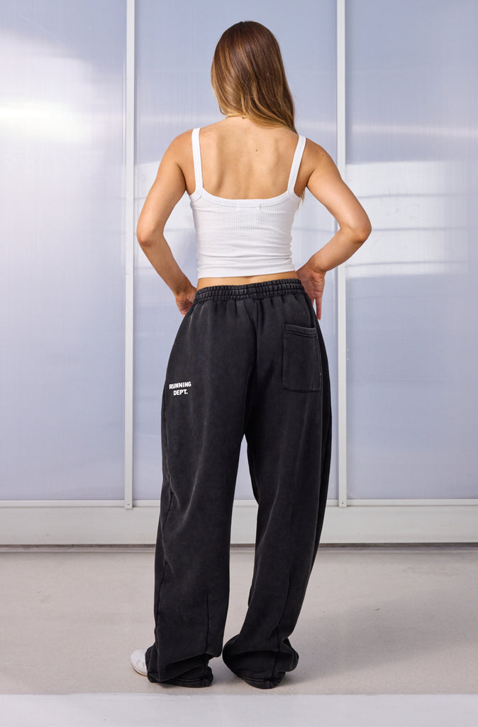 Running Dept. Barrel Leg Trackpant Washed Black