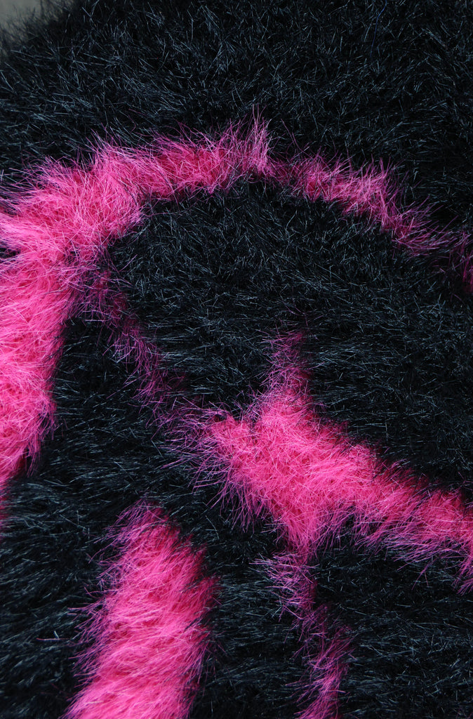 Pyro Fuzzy Skull Beanie Black
