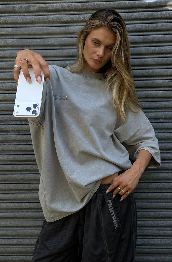 Fall & Rise Tee Concrete