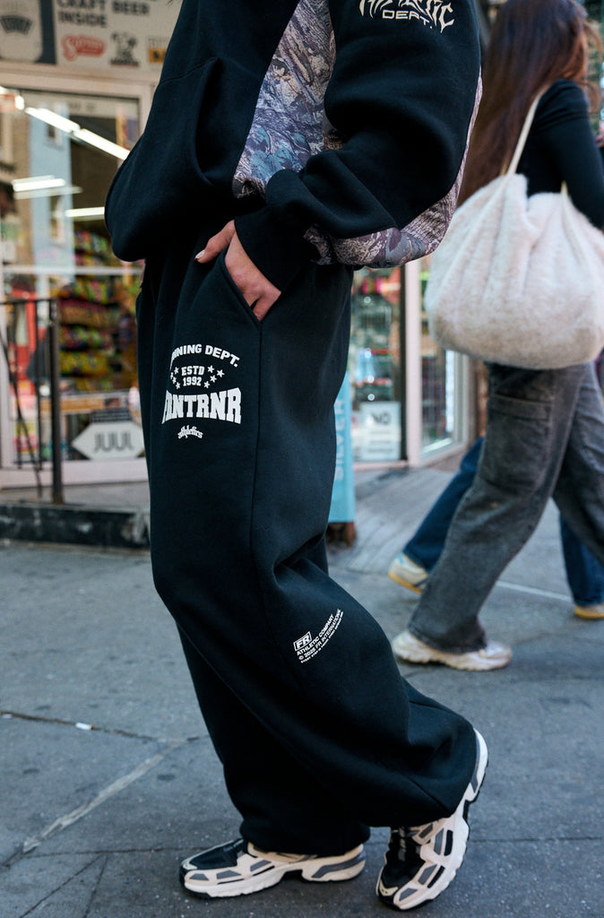 FRNTRNR ESTD Barrel Leg Track Pant Black