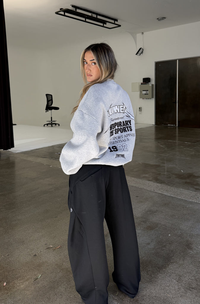 International Crewneck Grey Marle
