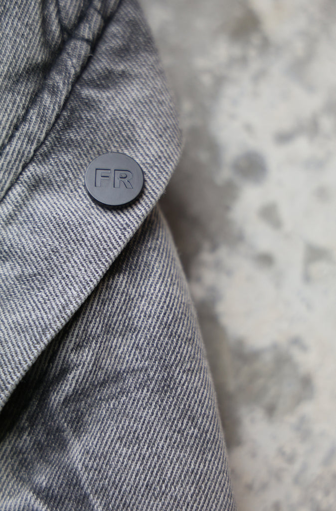 Legacy Pocket Short - Washed Grey