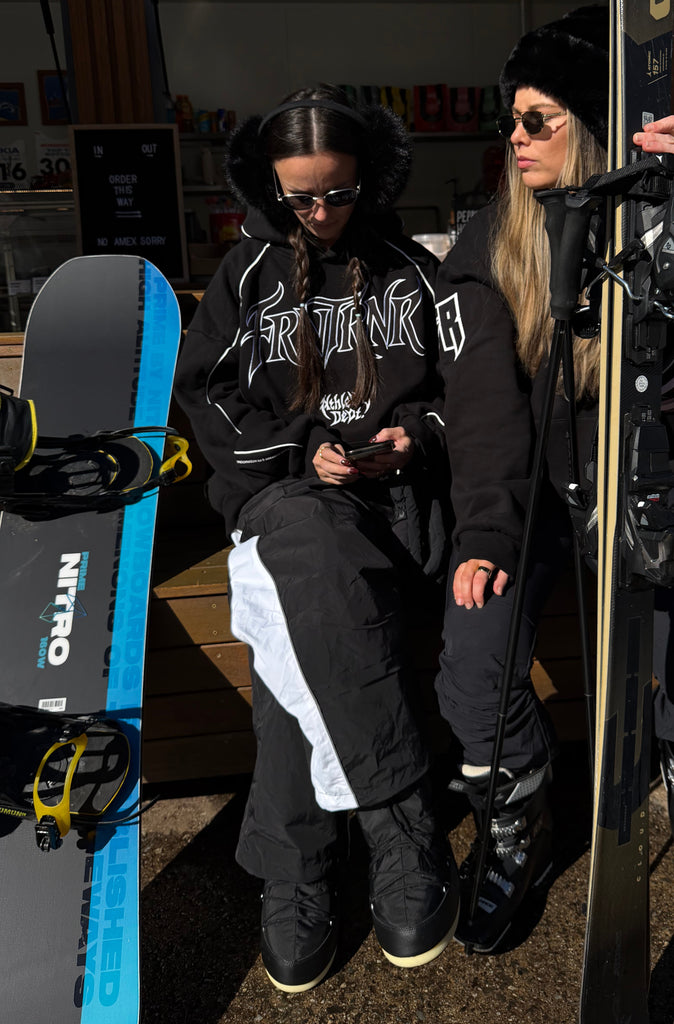 Thorned Legacy Hoodie Black
