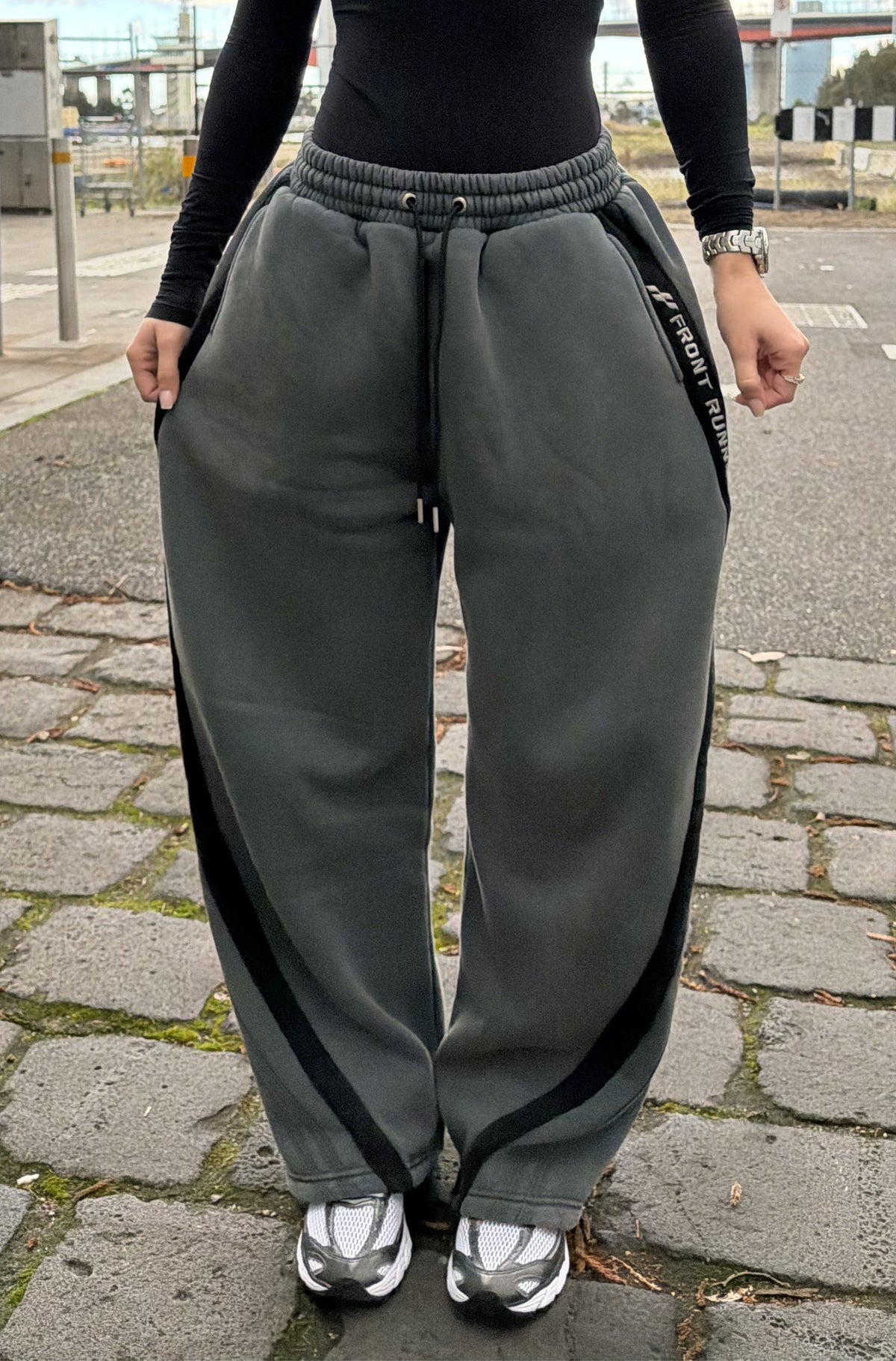 FR Sports Stripe Barrel Pants Concrete [women]