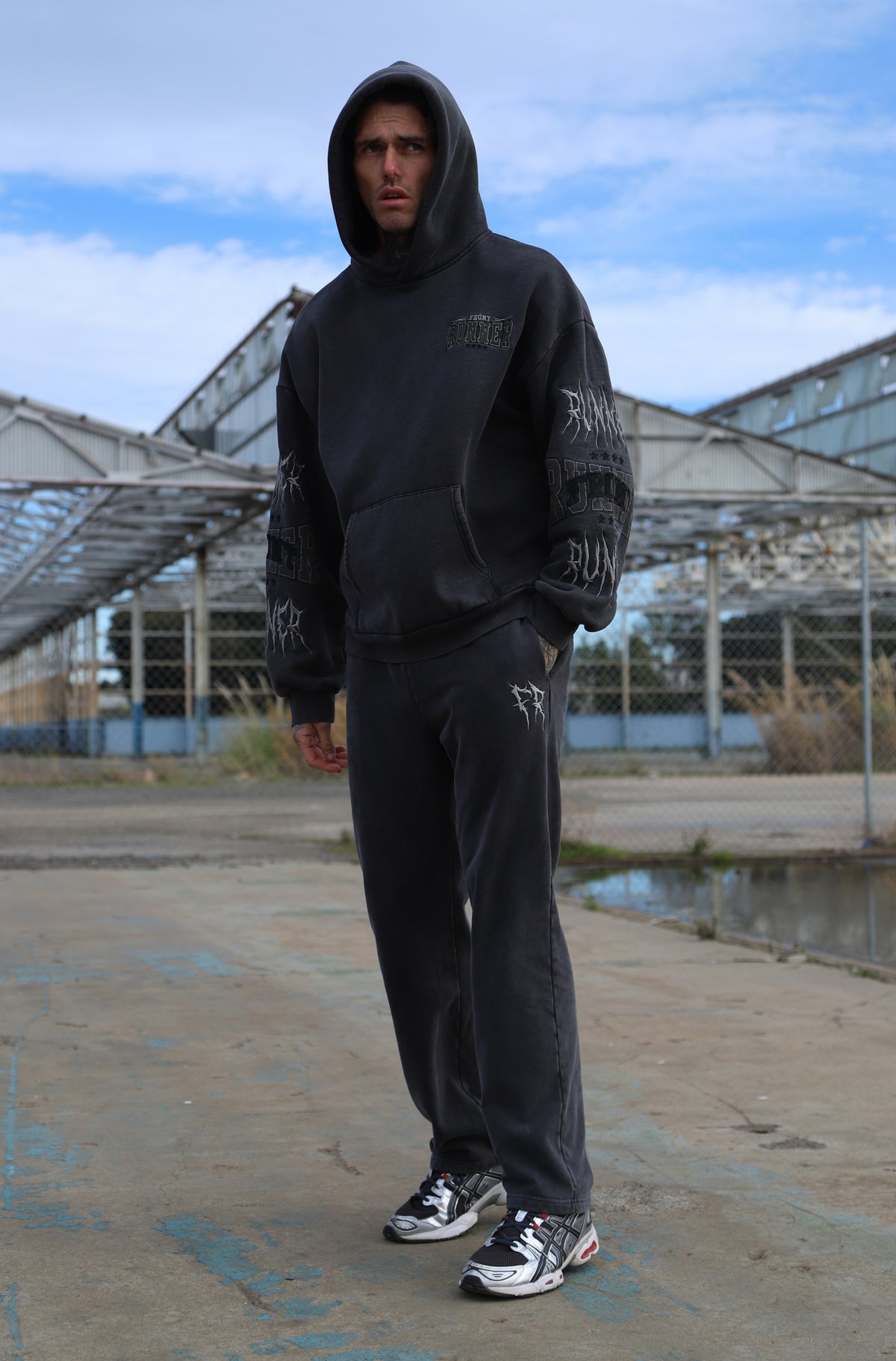 Runner Tribe Hoodie - Concrete