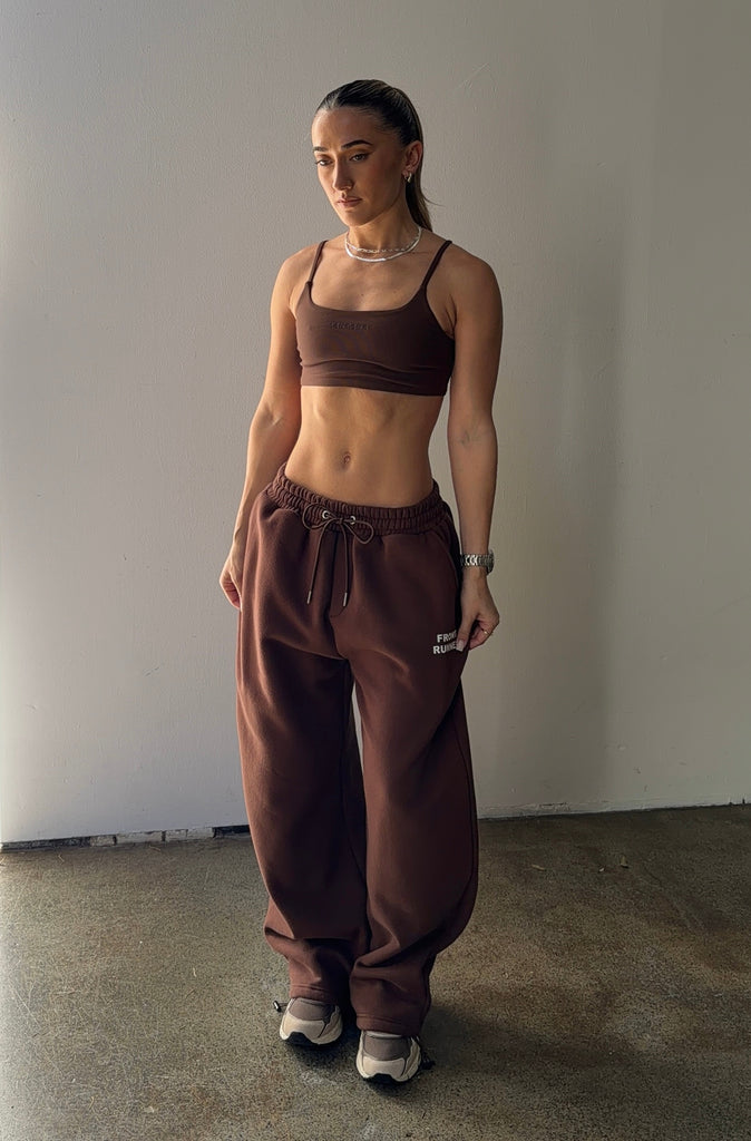 Running Dept. Barrel Leg Trackpant Chocolate