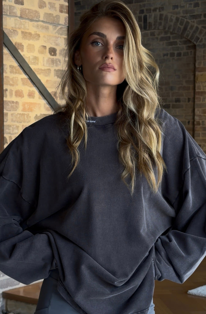 Script L/S Tee Washed Charcoal