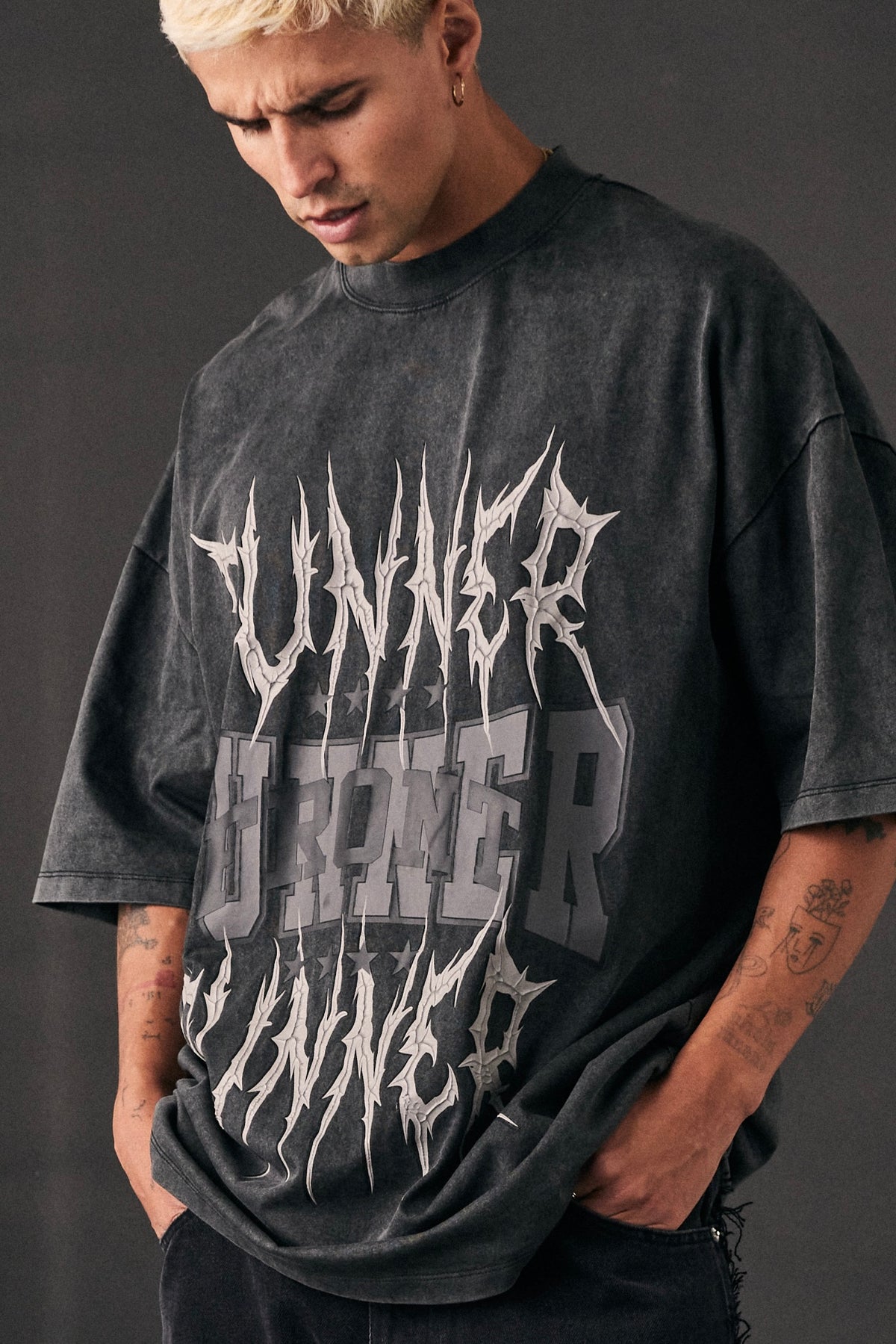 Runner Tribe Tee - Washed Black - Men