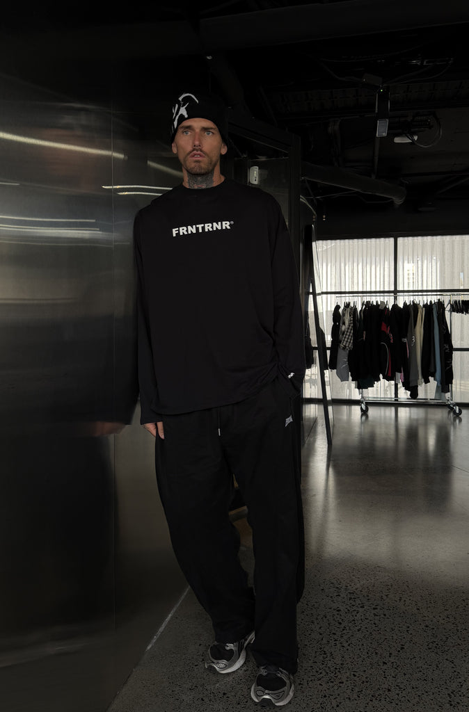 FRNTRNR L/S Tee Black