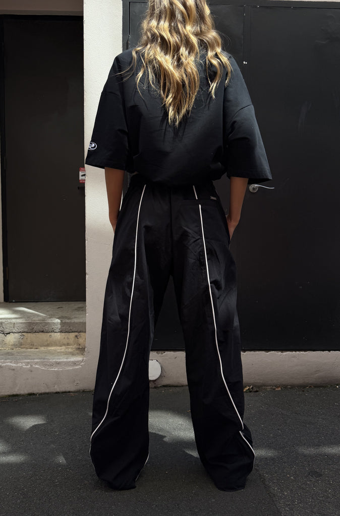 Phase Piped Barrel Leg Pant Black