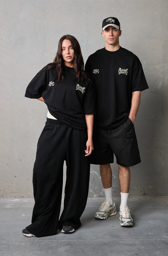 Run Riot Tee - Black Emerald