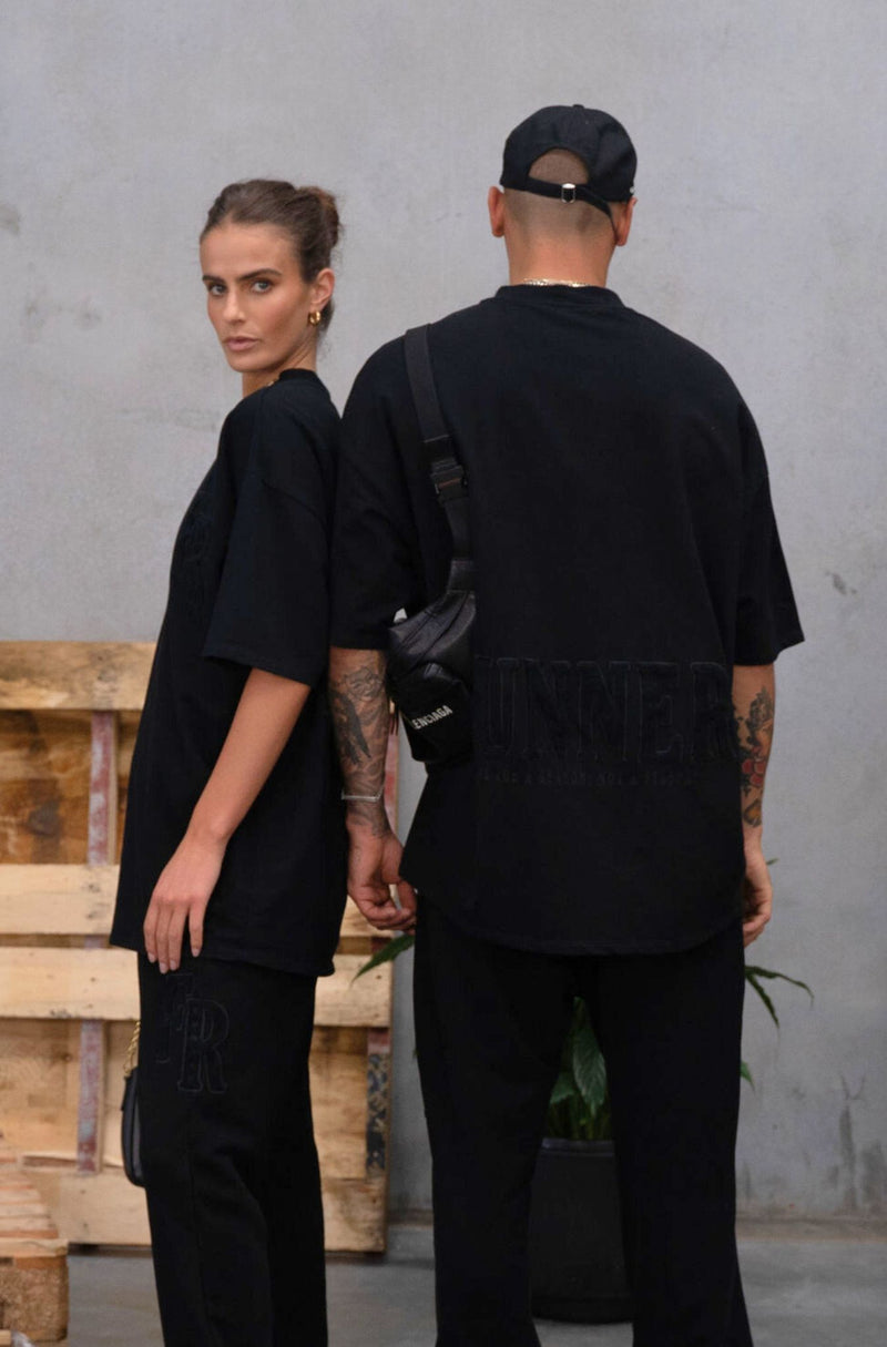 Season Tee - Black