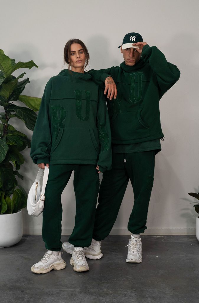 Green hoodie 2025 outfit mens