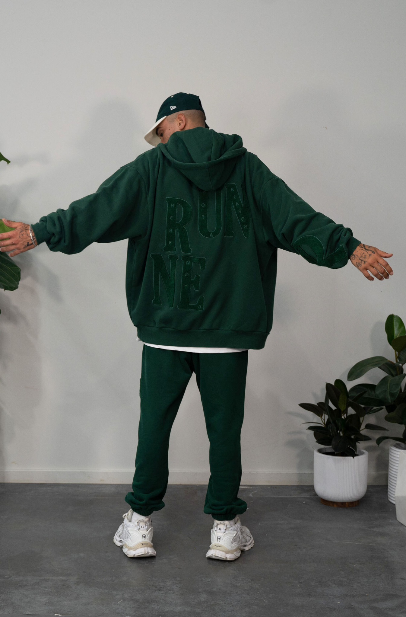 Season Zipped Hood - Forest Green