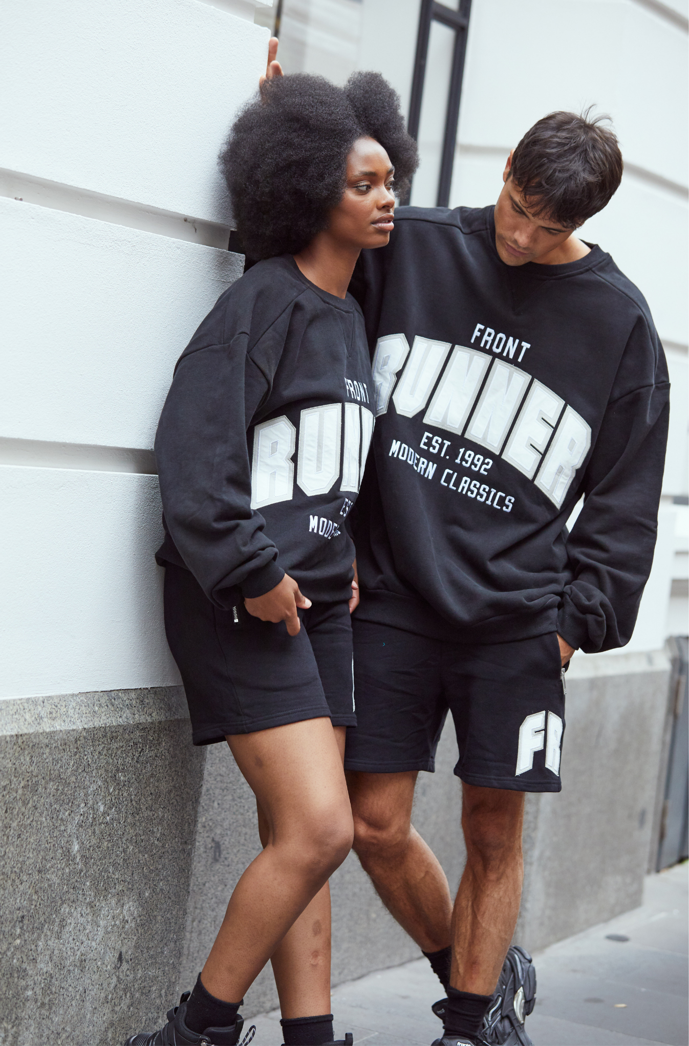 Modern Classics Crewneck - Black